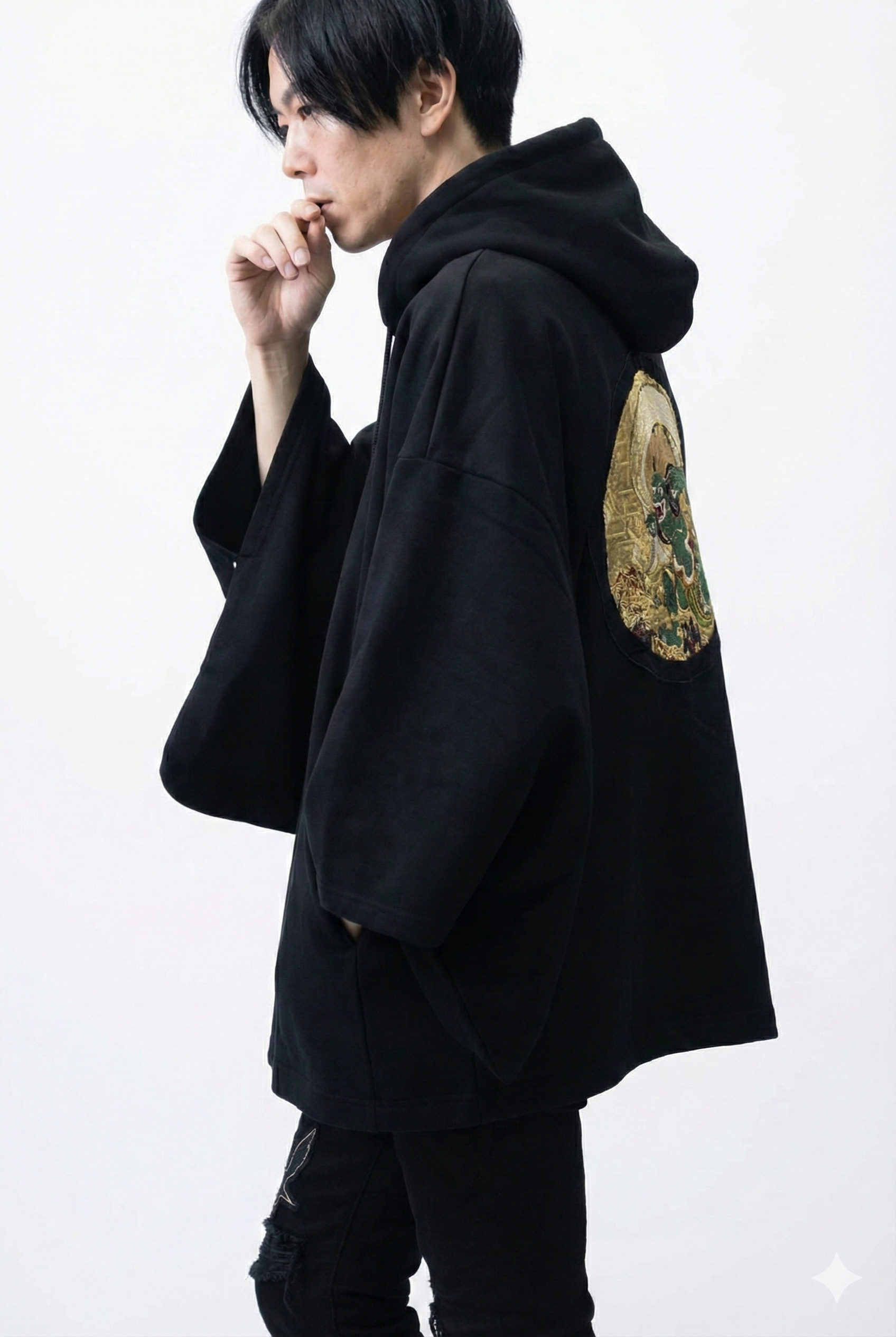 KIMONO 銀色連帽衫