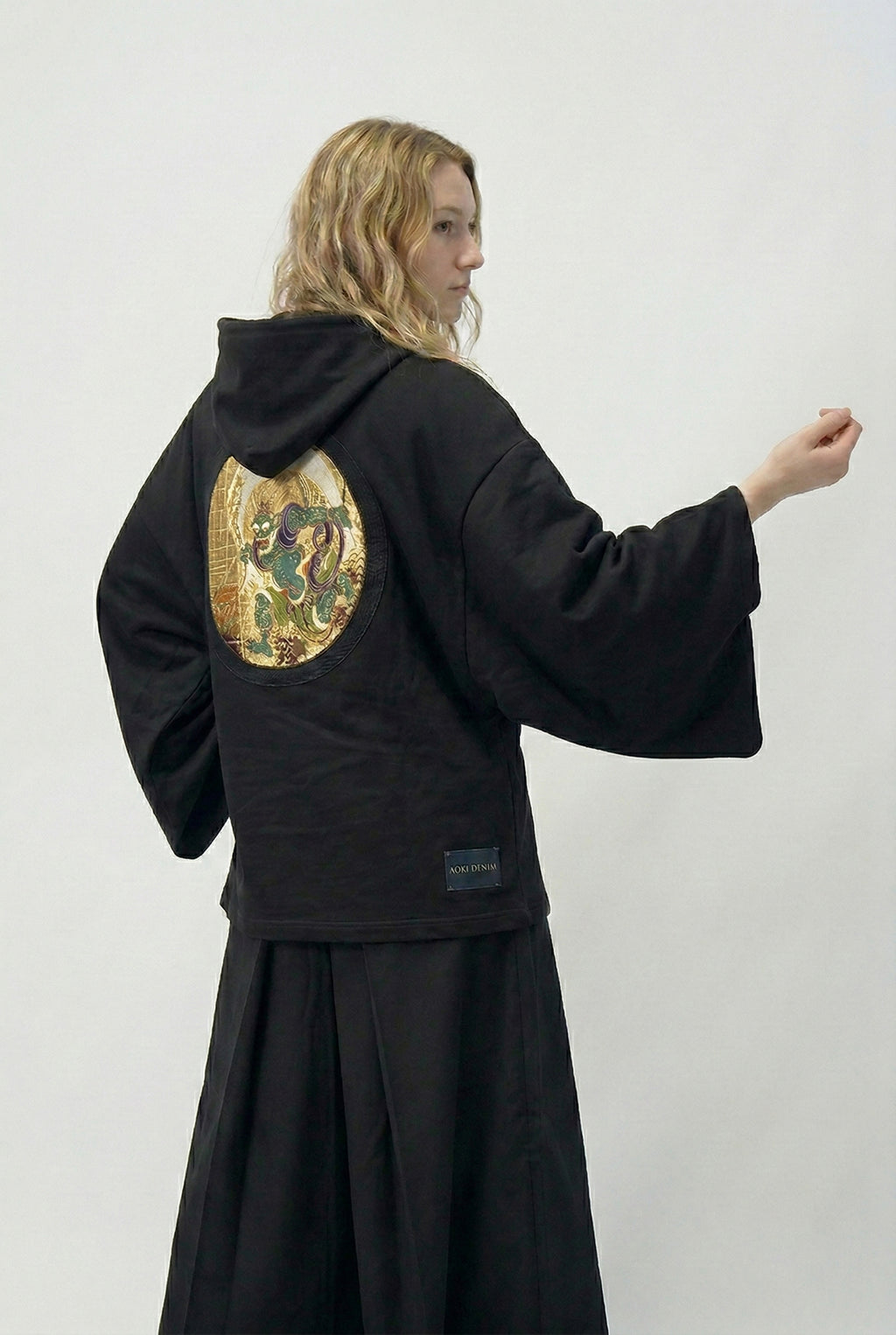 KIMONO 銀色連帽衫